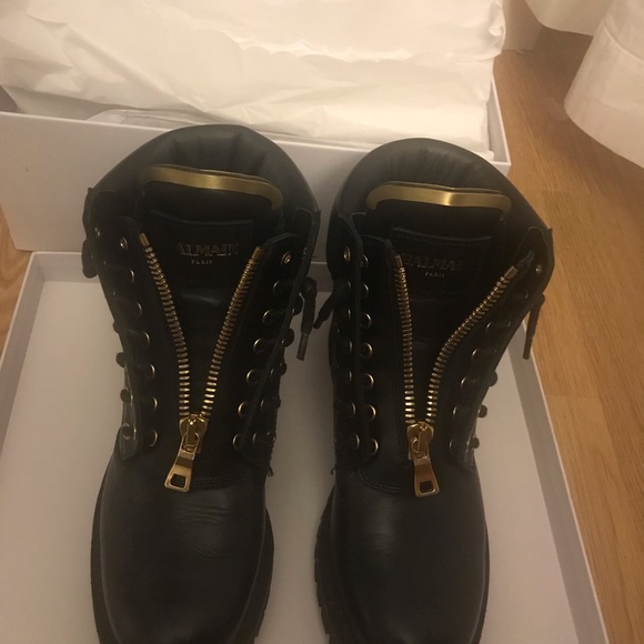 *SOLD SOLD* Authentic Balmain Combat Boots - Picture 2 of 8